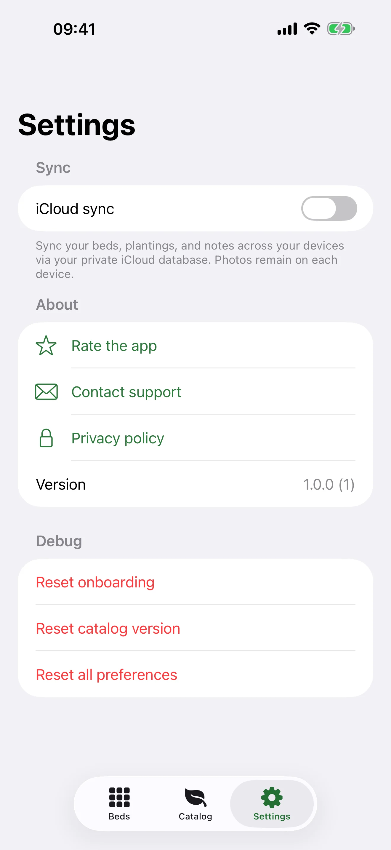 Settings — frost dates, iCloud sync toggle, language and units